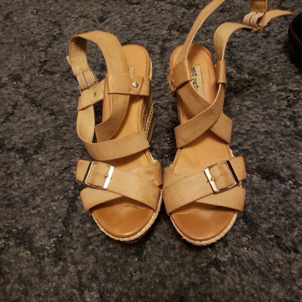 Tan wedges size 7